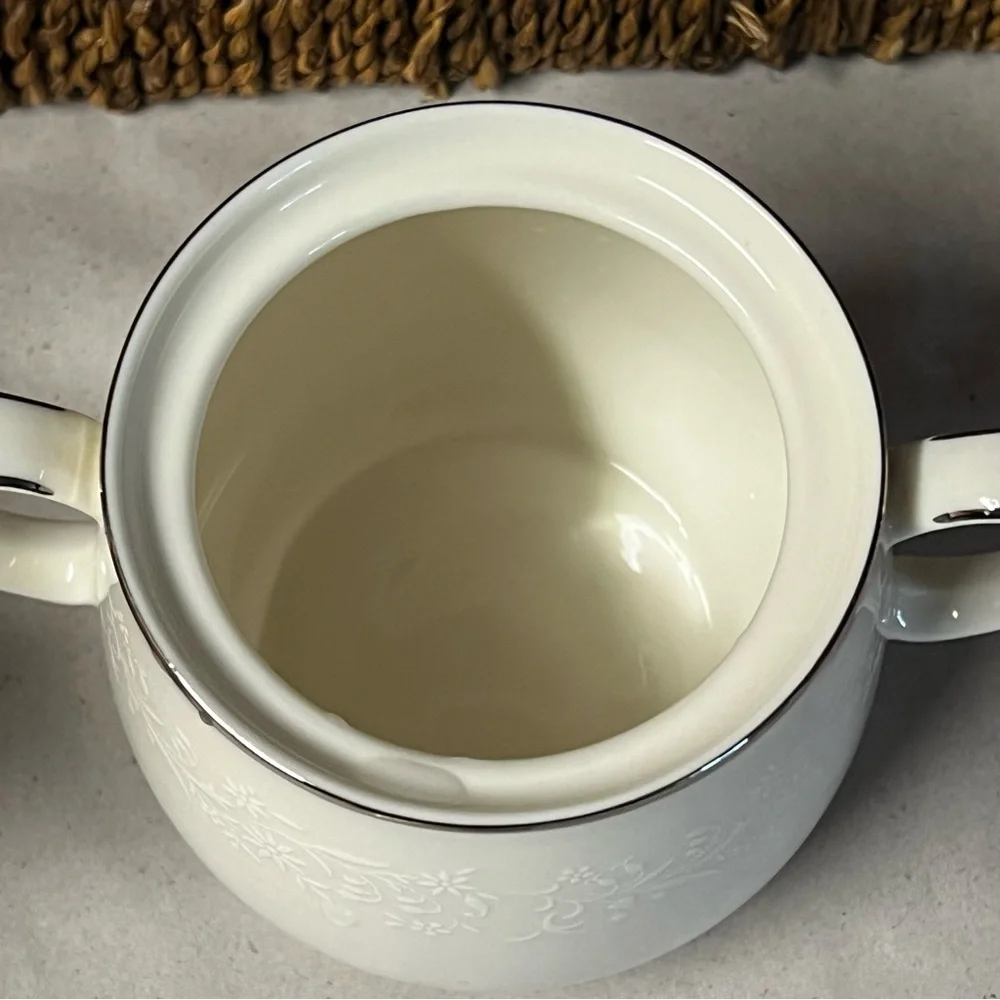 Noritake Fine China Lorelei 7541 Sugar Bowl and Creamer